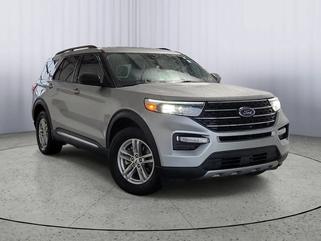 2021 Ford Explorer XLT — photo 1 of 13