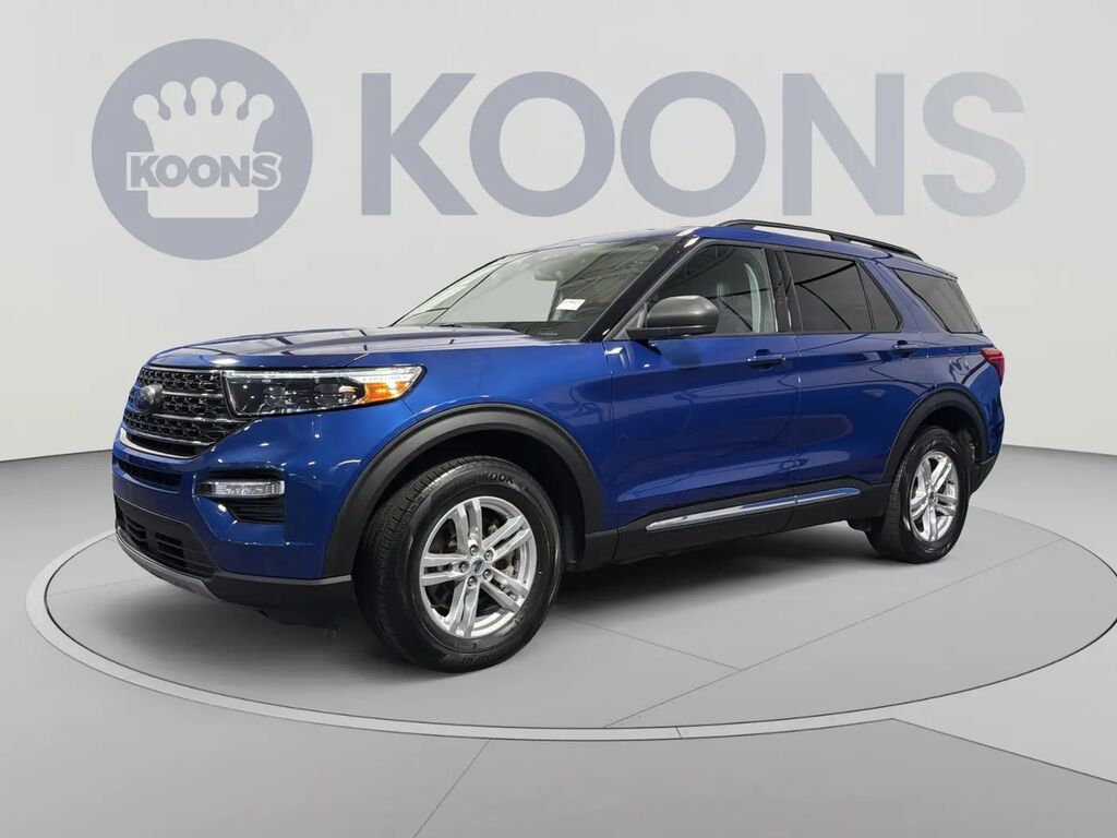2022 Ford Explorer XLT — photo 1 of 15