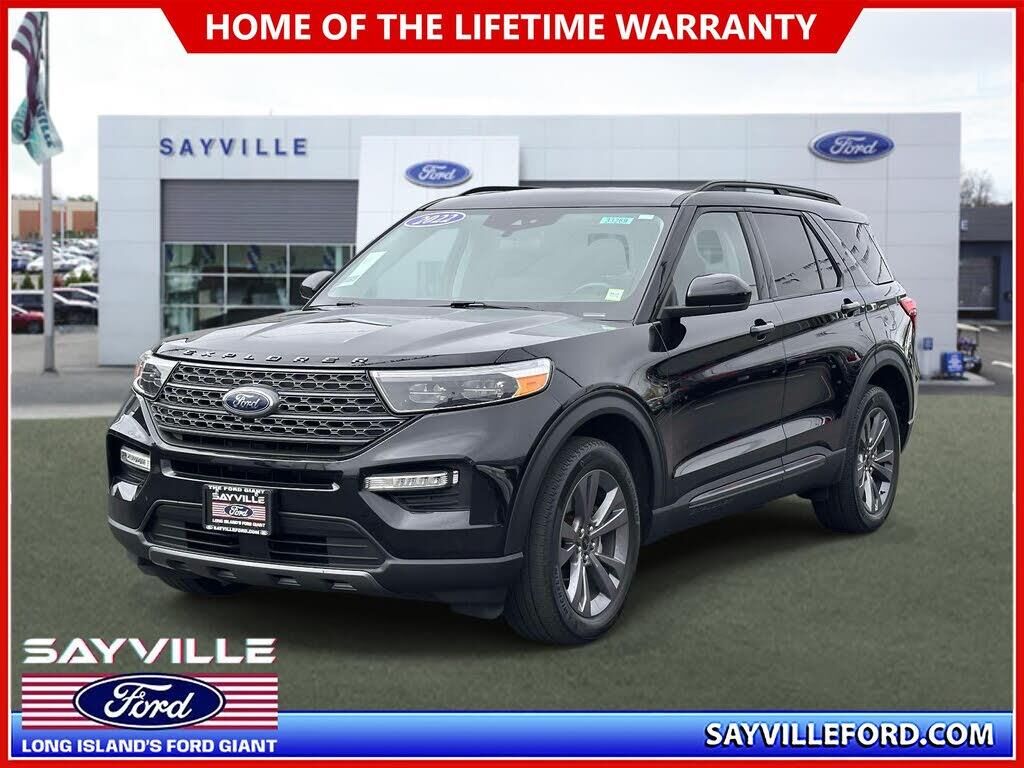 2022 Ford Explorer XLT — photo 1 of 14