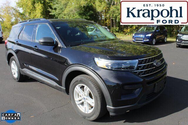 2022 Ford Explorer XLT — photo 1 of 13