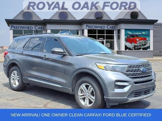 2023 Ford Explorer XLT — photo 1 of 13
