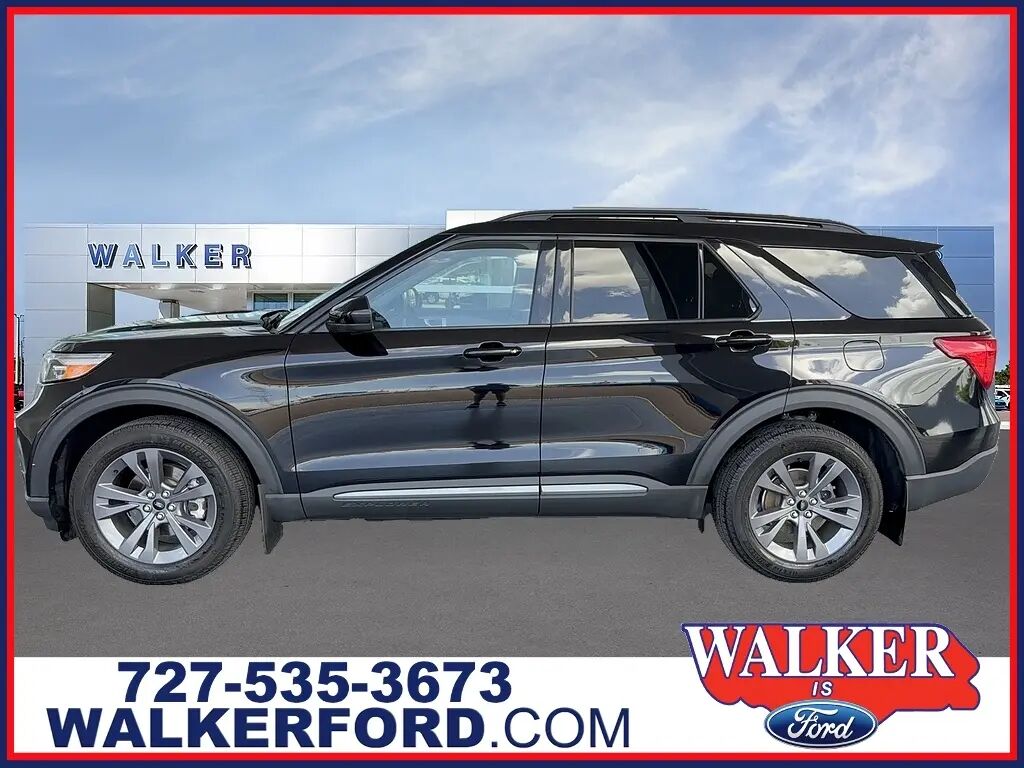 2023 Ford Explorer XLT — photo 1 of 13