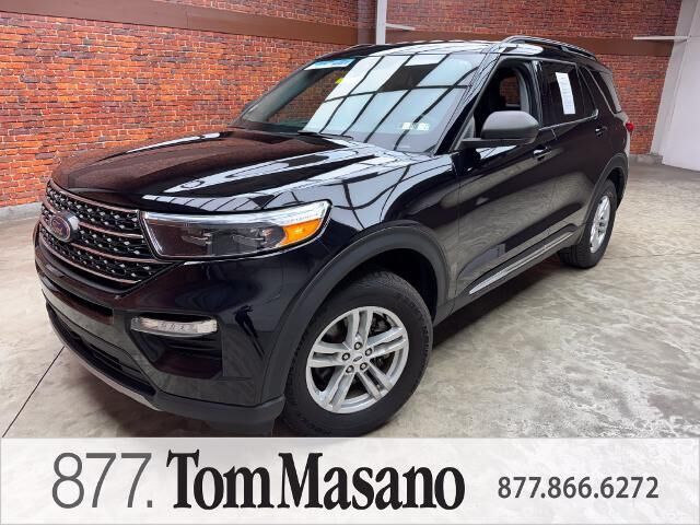 2023 Ford Explorer XLT — photo 1 of 13