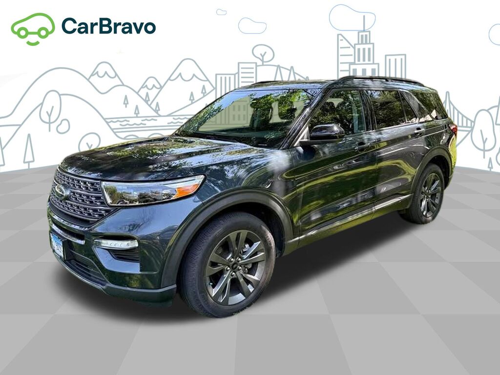 2023 Ford Explorer XLT — photo 1 of 6