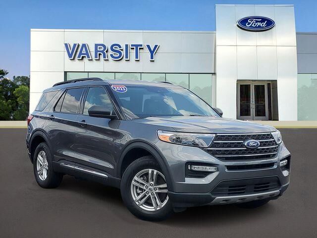 2023 Ford Explorer XLT — photo 1 of 13