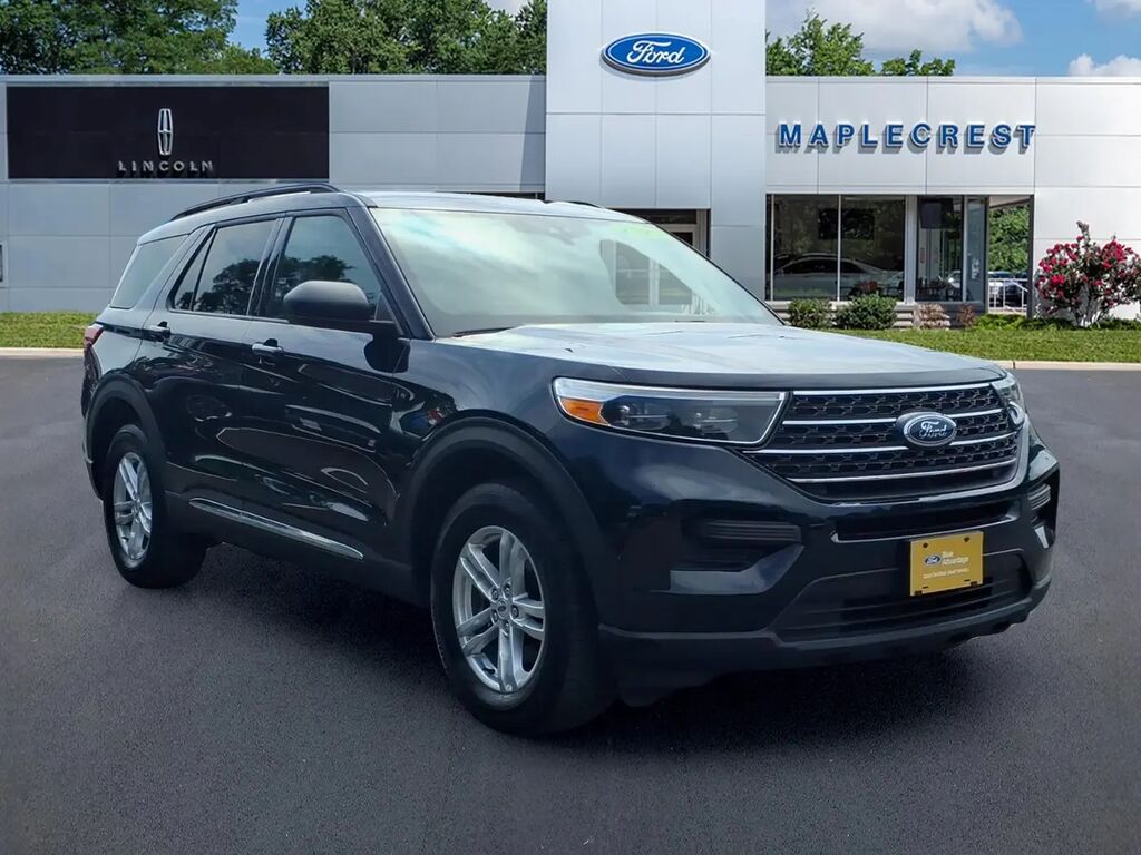 2023 Ford Explorer XLT — photo 1 of 13