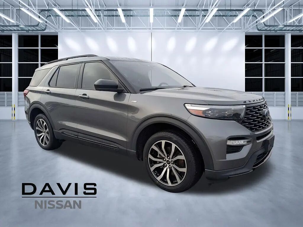 2022 Ford Explorer ST-Line — photo 1 of 15