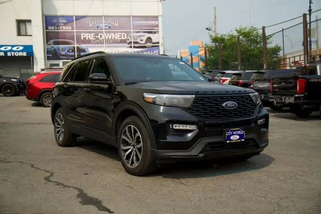 2023 Ford Explorer ST-Line