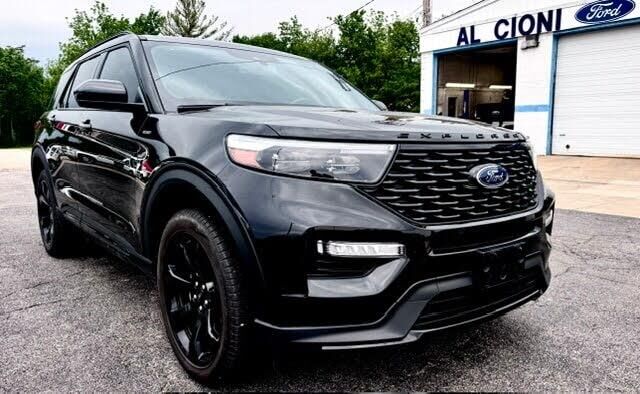 2024 Ford Explorer ST-Line