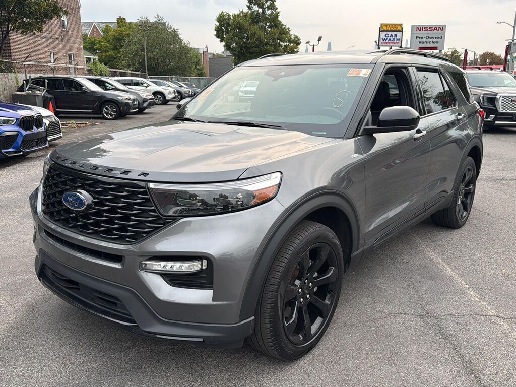 2023 Ford Explorer ST-Line — photo 1 of 13
