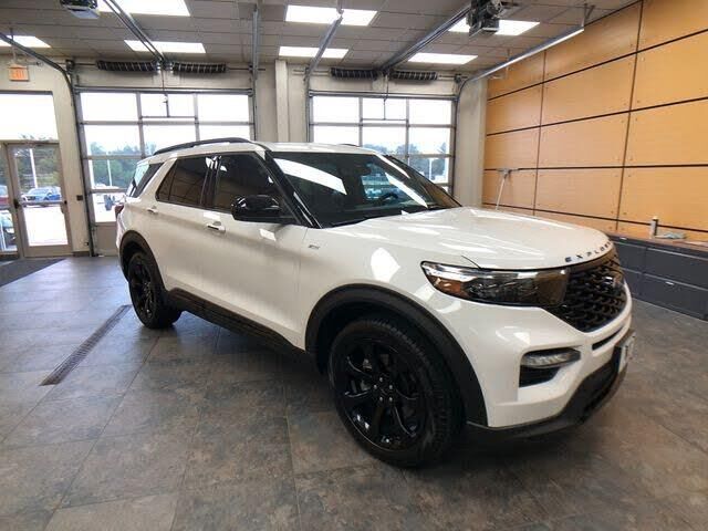 2024 Ford Explorer ST-Line