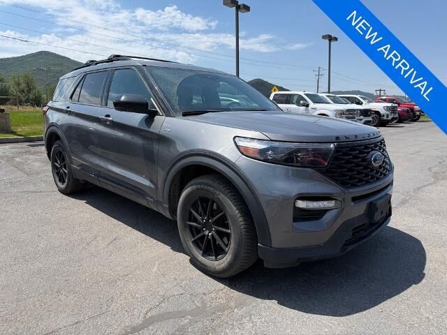 2022 Ford Explorer ST-Line