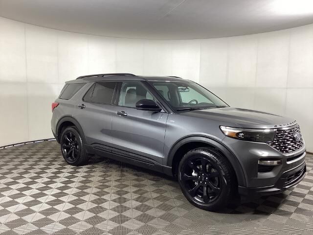 2023 Ford Explorer ST-Line — photo 1 of 13