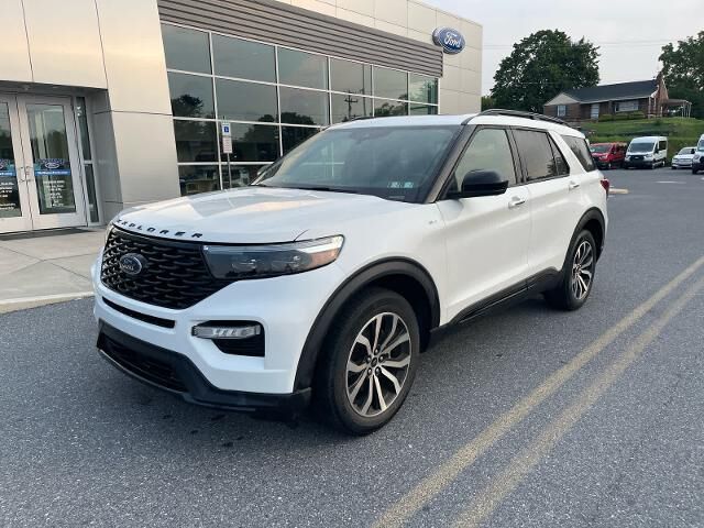 2022 Ford Explorer ST-Line