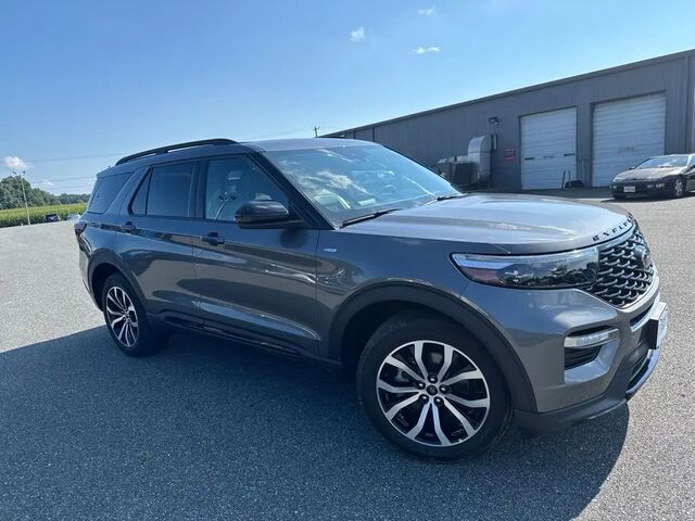 2023 Ford Explorer ST-Line