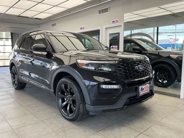 2022 Ford Explorer ST-Line