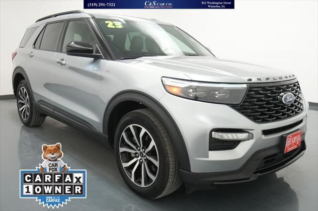2023 Ford Explorer ST-Line — photo 1 of 13