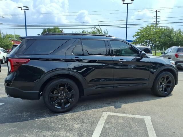 2023 Ford Explorer ST-Line