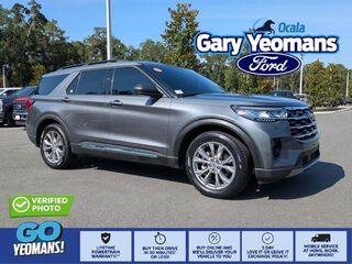 2025 Ford Explorer Active — photo 1 of 13