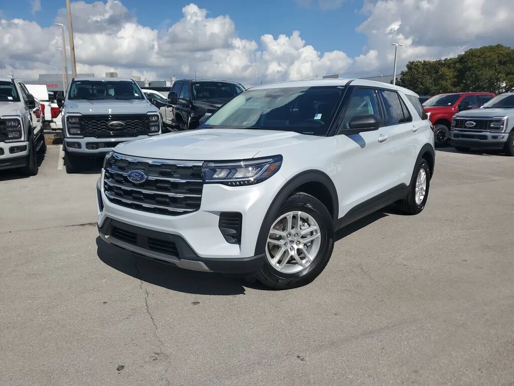 2026 Ford Explorer Active — photo 1 of 16