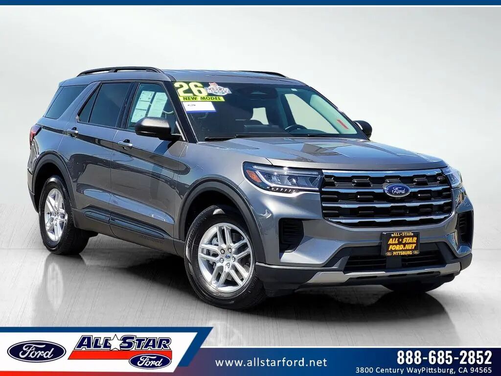 2026 Ford Explorer Active — photo 1 of 13