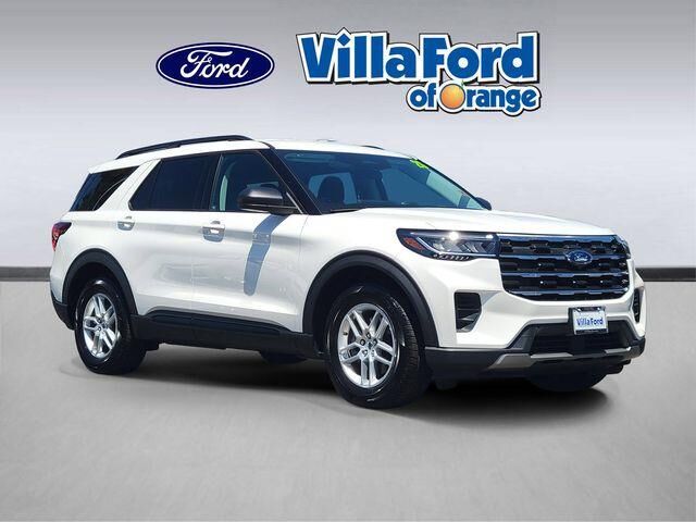 2026 Ford Explorer Active — photo 1 of 13