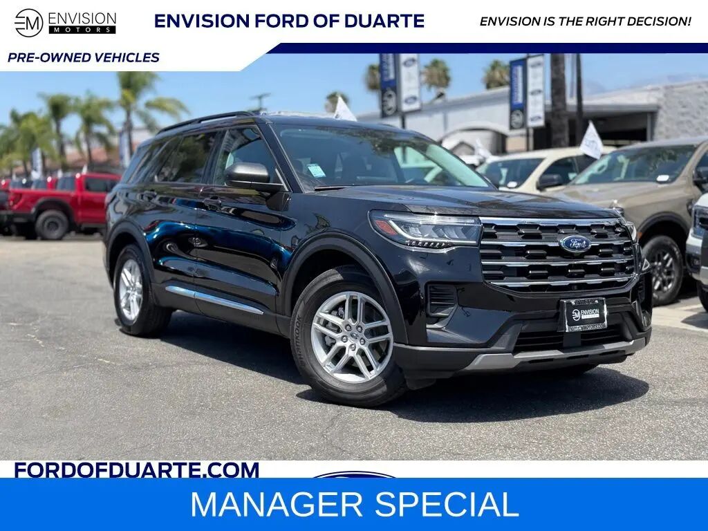 2025 Ford Explorer Active — photo 1 of 11