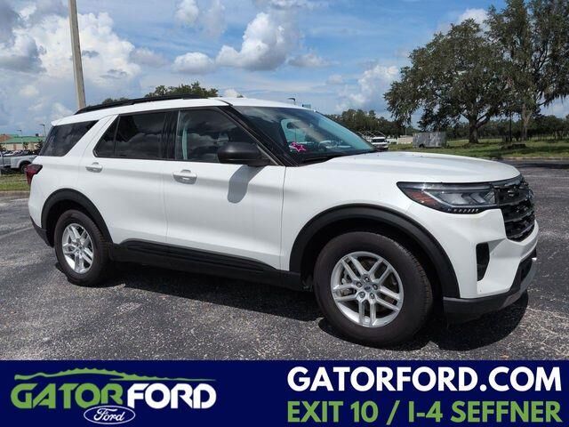 2026 Ford Explorer Active — photo 1 of 13