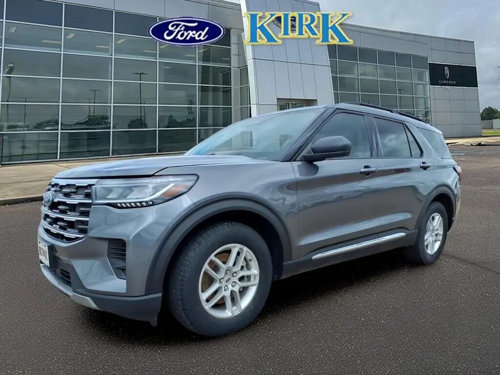 2025 Ford Explorer Active — photo 1 of 16