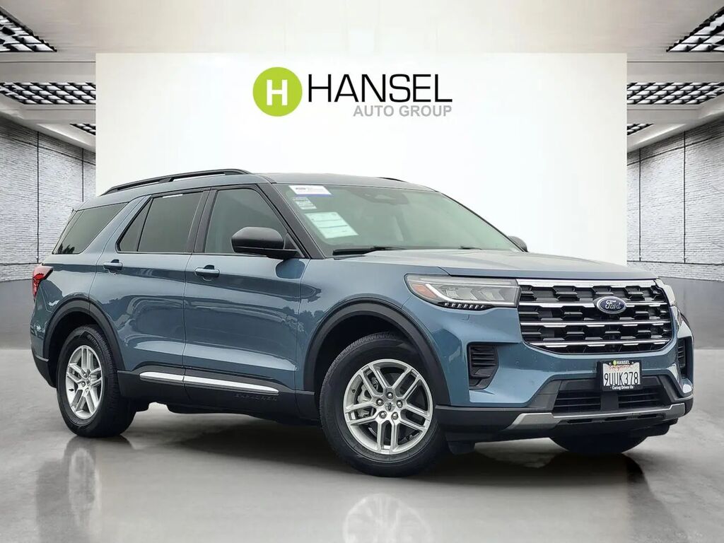 2025 Ford Explorer Active — photo 1 of 25