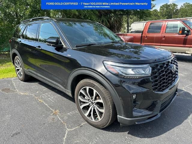 2025 Ford Explorer ST-Line — photo 1 of 5