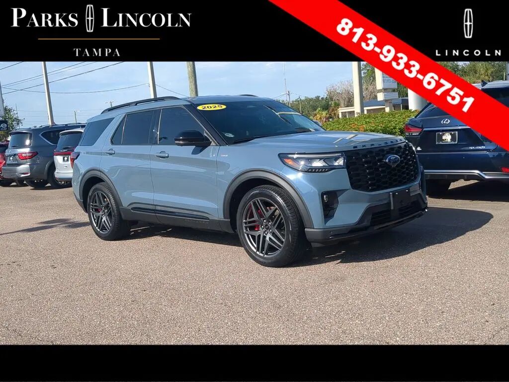 2025 Ford Explorer ST-Line — photo 1 of 13