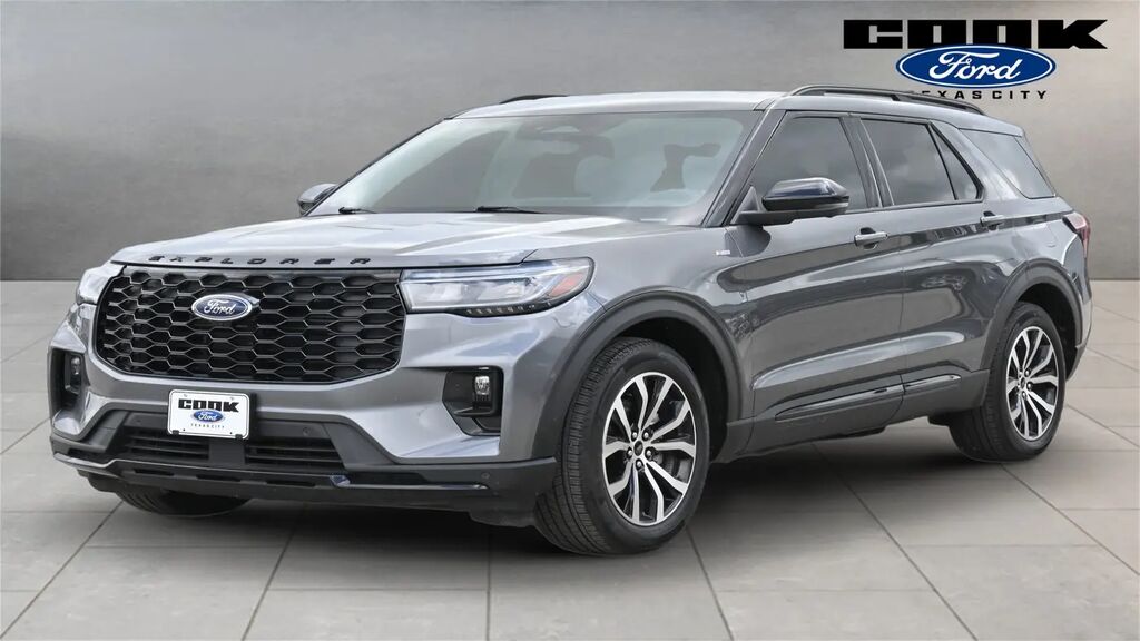 2025 Ford Explorer ST-Line — photo 1 of 9