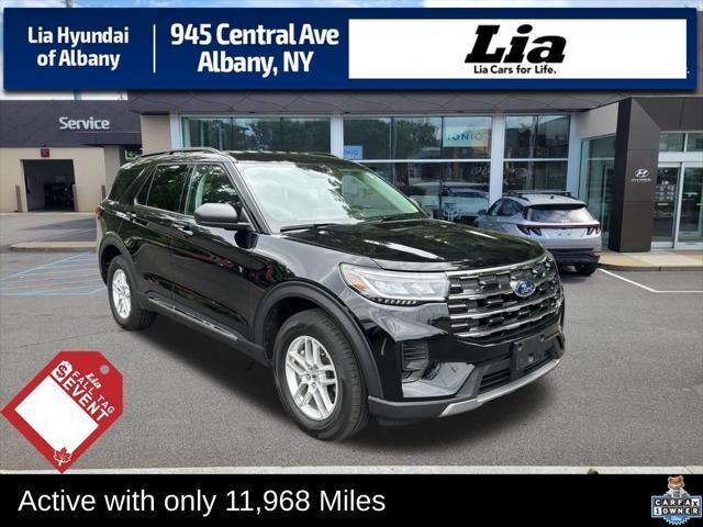 2025 Ford Explorer Active — photo 1 of 13