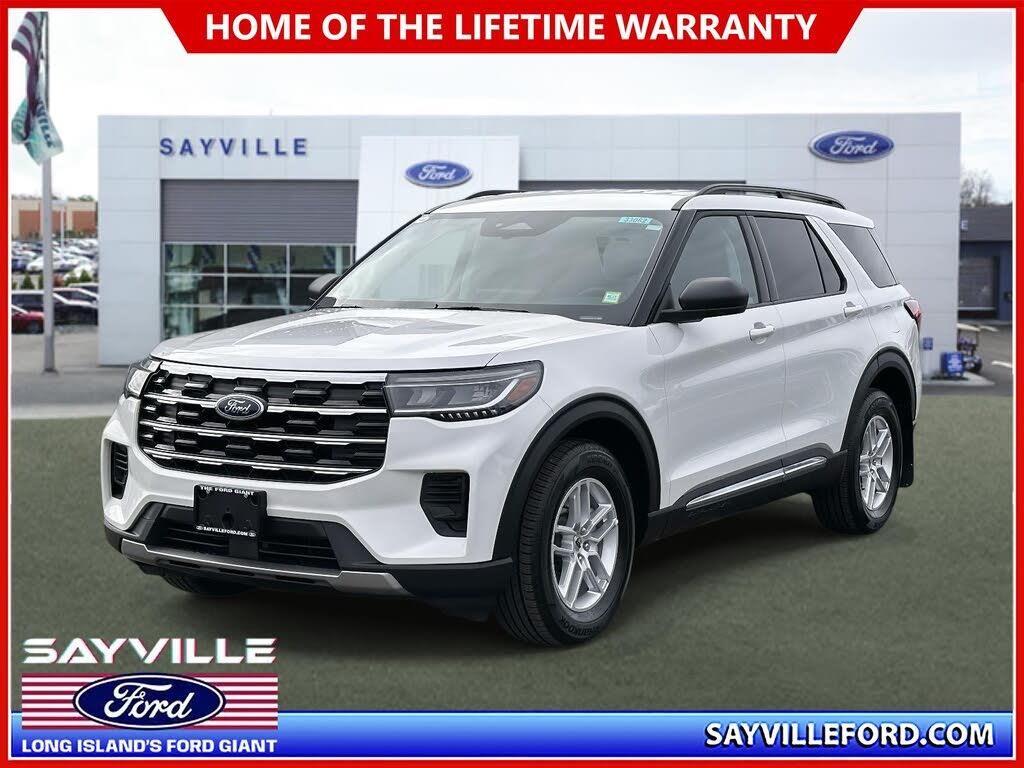 2025 Ford Explorer Active — photo 1 of 14