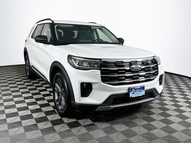2025 Ford Explorer Active — photo 1 of 1