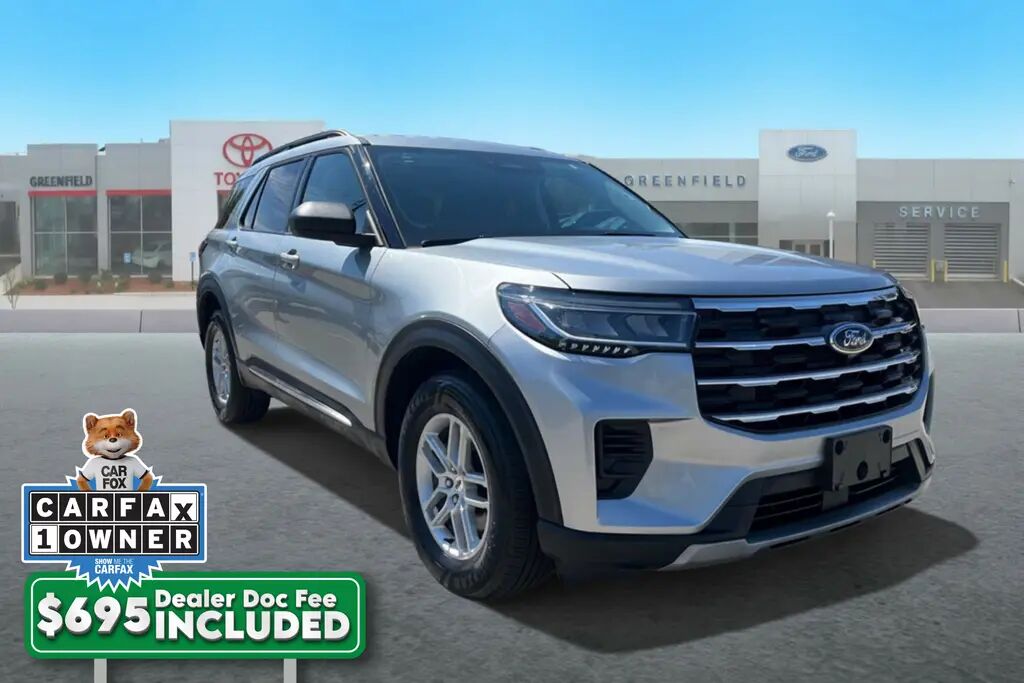 2025 Ford Explorer Active — photo 1 of 13
