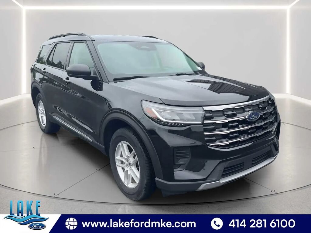 2025 Ford Explorer Active — photo 1 of 26