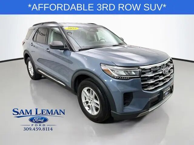 2025 Ford Explorer Active — photo 1 of 13