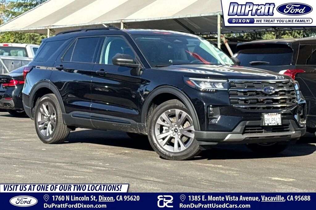 2026 Ford Explorer Active — photo 1 of 13