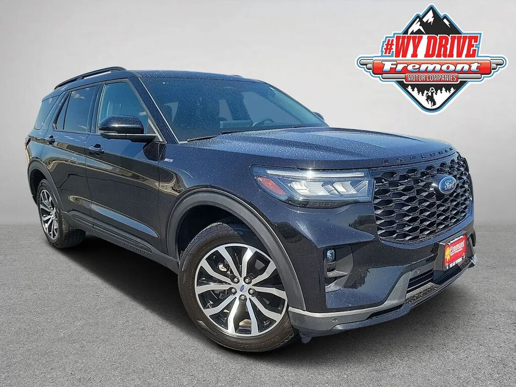 2025 Ford Explorer ST-Line — photo 1 of 13