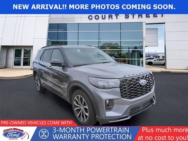 2026 Ford Explorer ST-Line — photo 1 of 13