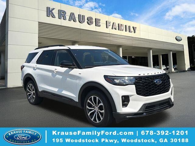 2025 Ford Explorer ST-Line — photo 1 of 13