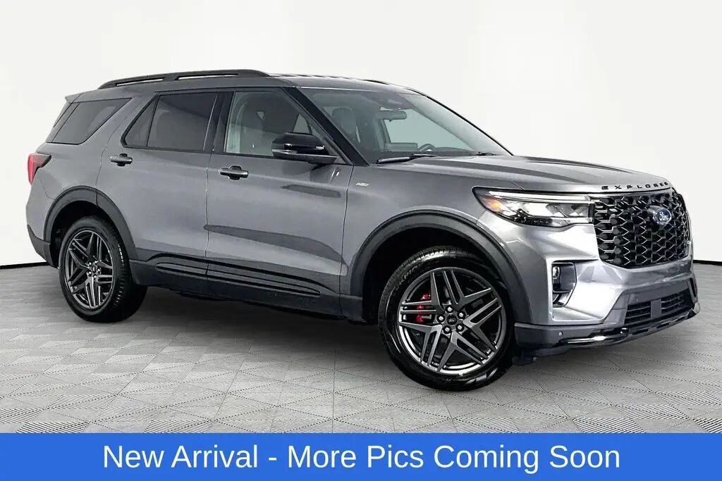 2025 Ford Explorer ST-Line — photo 1 of 14