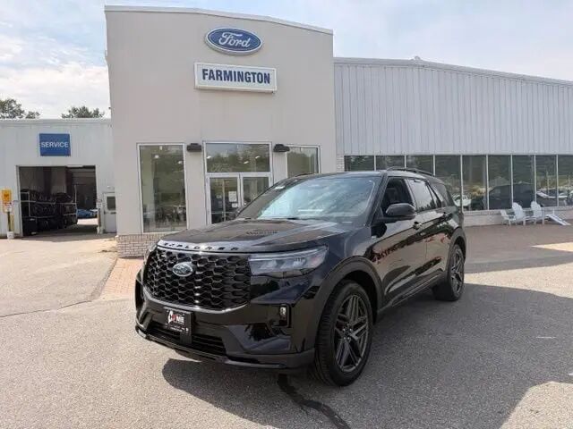 2026 Ford Explorer ST-Line — photo 1 of 13