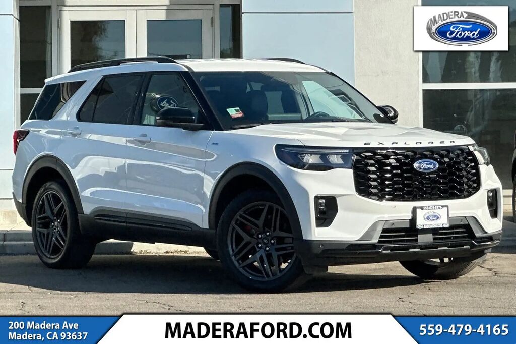 2025 Ford Explorer ST-Line — photo 1 of 13