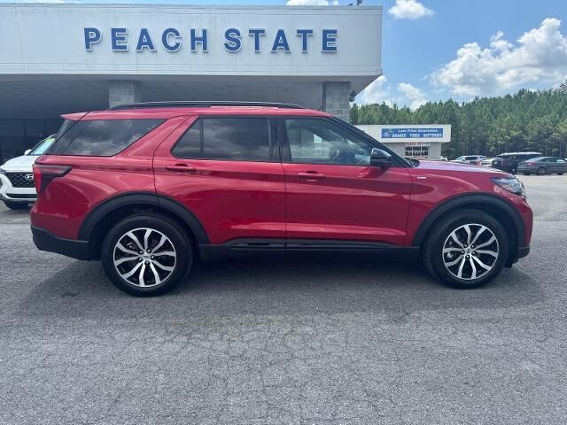 2025 Ford Explorer ST-Line — photo 1 of 3
