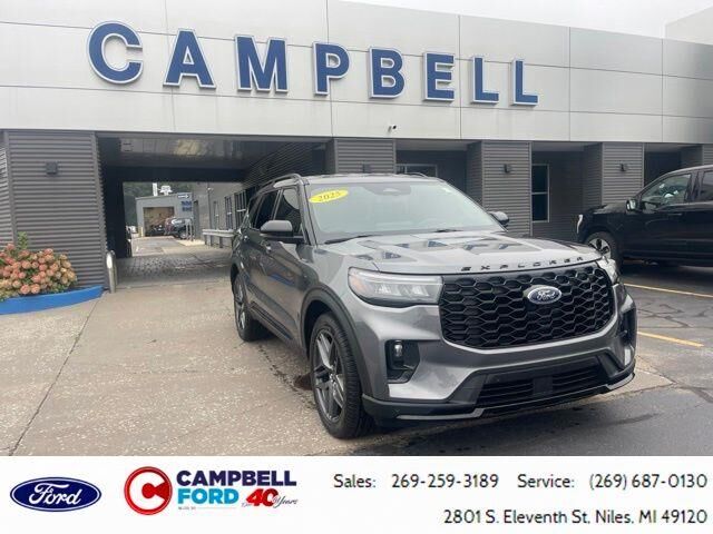 2025 Ford Explorer ST-Line