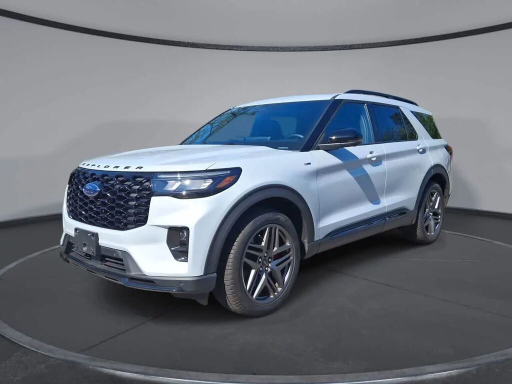 2026 Ford Explorer ST-Line — photo 1 of 13