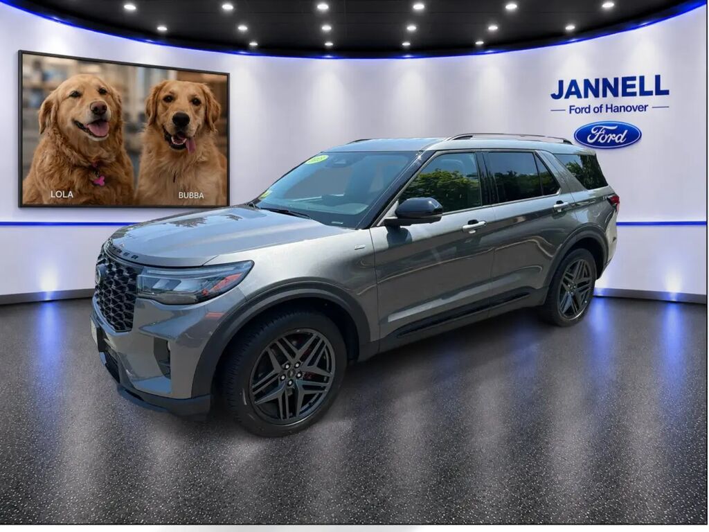 2025 Ford Explorer ST-Line — photo 1 of 11